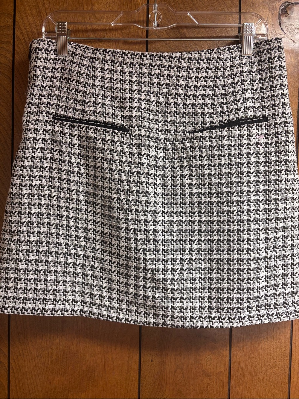 Golftini textured weave skort